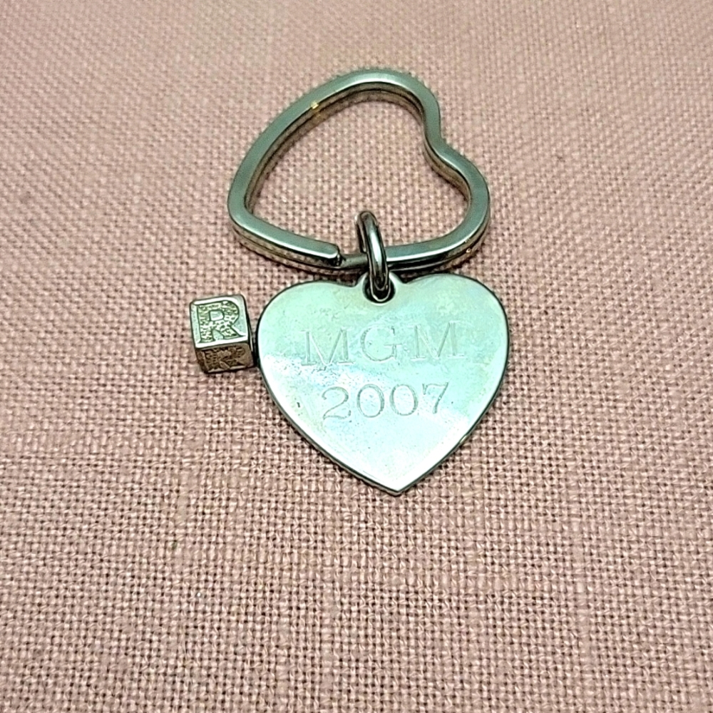 MGM 2007 keychain heart and charm R